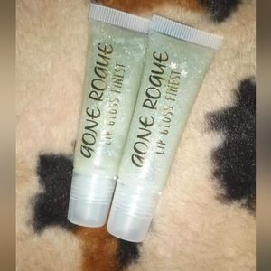 sparkly silver lipgloss